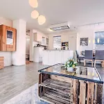 Penthouse In Den Bergen Apartman *